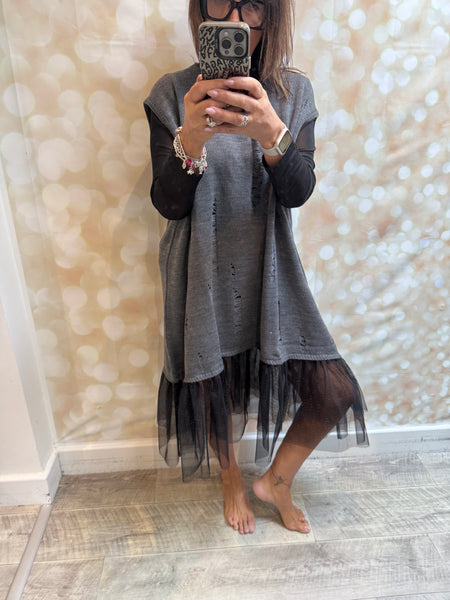 ID Curve Knitted  Sleeveless Tunic with Tulle Frill