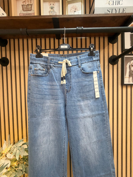 Wide Leg Jogger Style Jeans