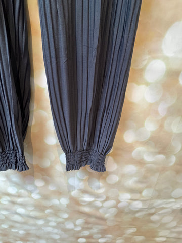 Pleated Cuff Hem Trousers