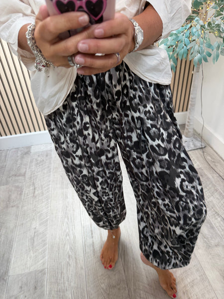 Wide waist Leopard BalloonTrousers