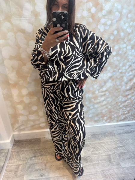 2 Piece Zebra Trouser / Tunic  set