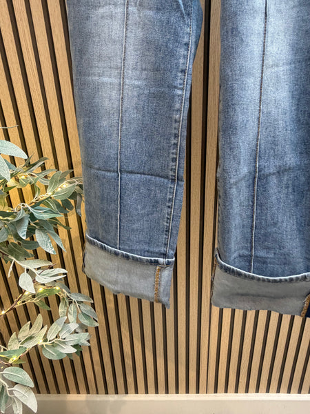 Seamed Straight Leg  Stretch Denim Jeans