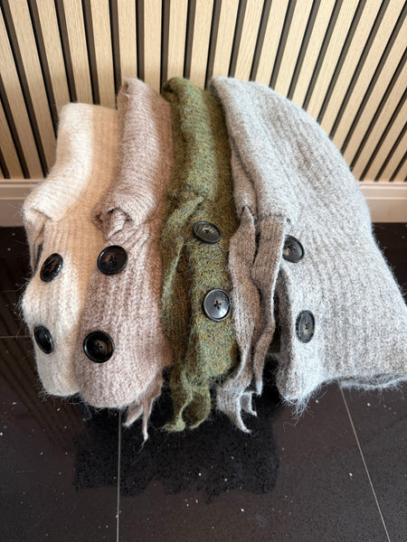 Double button Snood