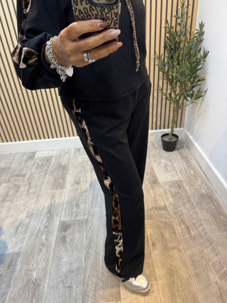 Studio Leopard Stripe Scuba Jogger  set