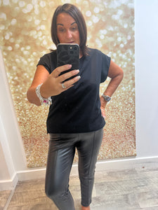 Studio Basic T-shirt