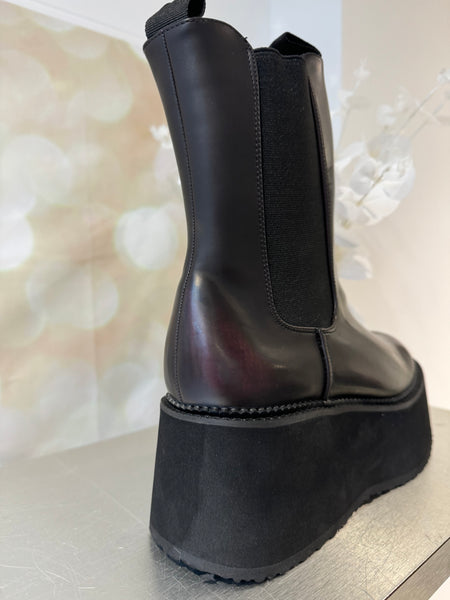 Platform Chelsea Boots