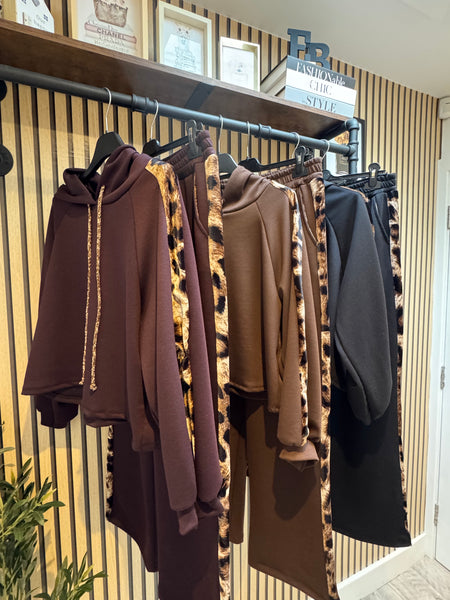 Studio Leopard Stripe Scuba Jogger  set