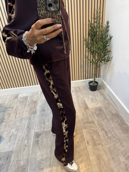 Studio Leopard Stripe Scuba Jogger  set