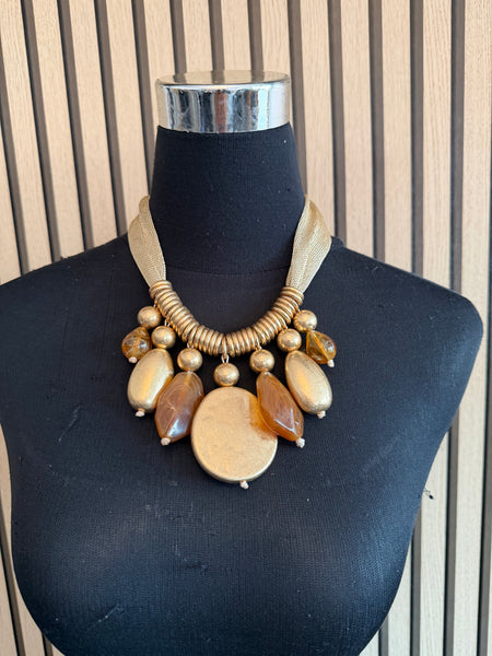 Mesh Necklace with chunky stones