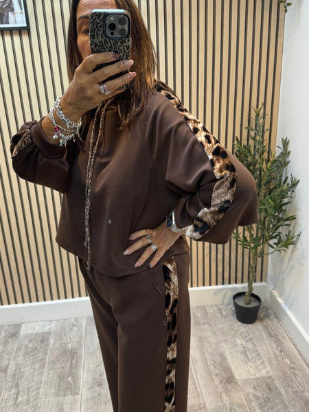 Studio Leopard Stripe Scuba Jogger  set
