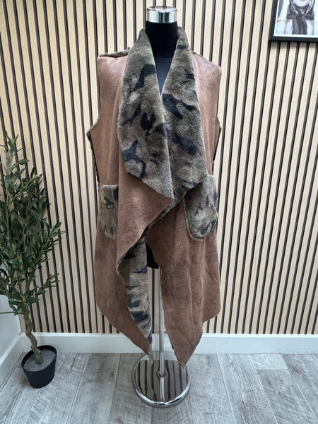 Studio Camo / Faux Suede waterfall Gilet