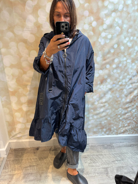 Hope Frill hem Hooded Mac