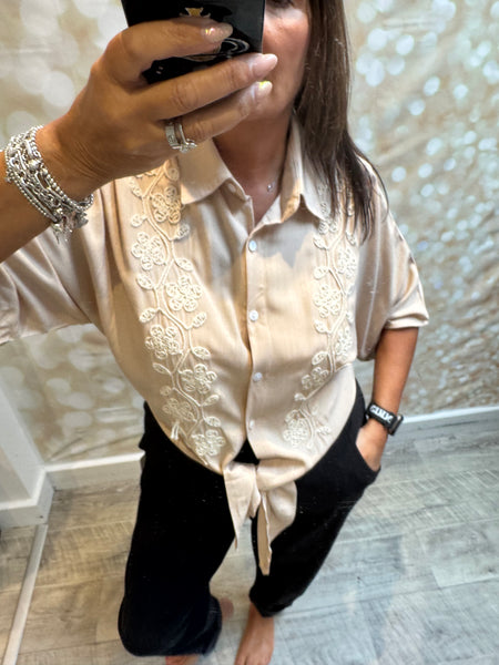 Applique Tie Front Cropped Shirt