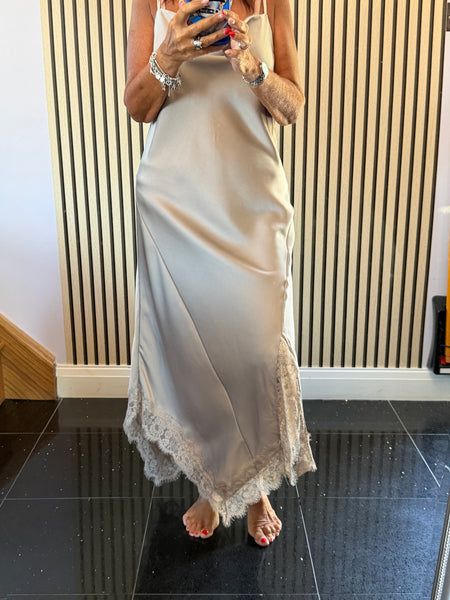 Studio Silky longline Dress with Lace trim