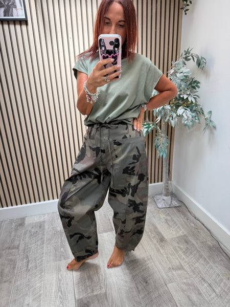 Camo balloon leg trousers