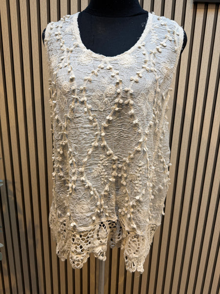 Bobble / Embroidered Vest