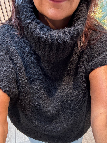 Roll Neck Popcorn Knit Tank Top