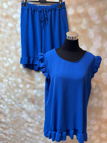 Button back shorts set